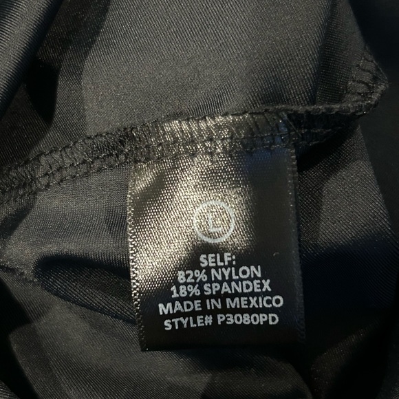 Black High Rise Footed Legging - Picture 4 of 4